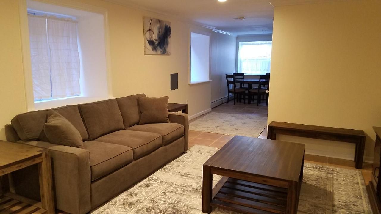 1120-1 Comfortable Qualitycribs Apartment