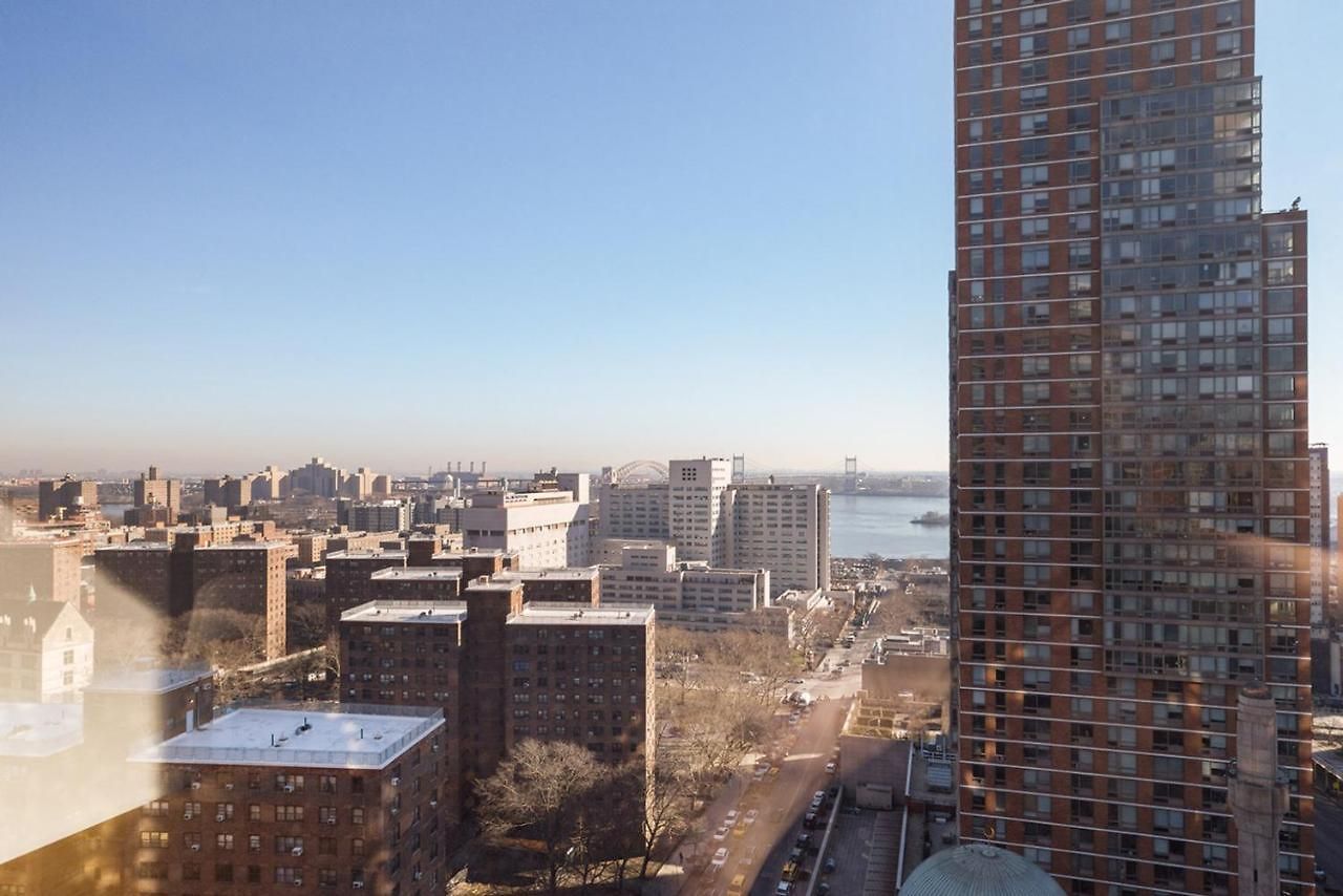 Ues 2br W Elevator Doorman Gym Nr Park Nyc-1072 *