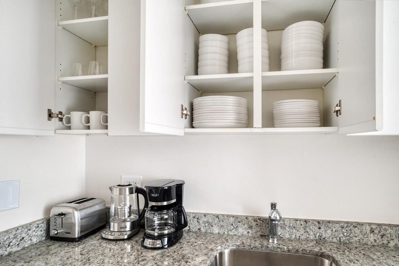 Ues 2br W Elevator Doorman Gym Nr Park Nyc-1072 New York