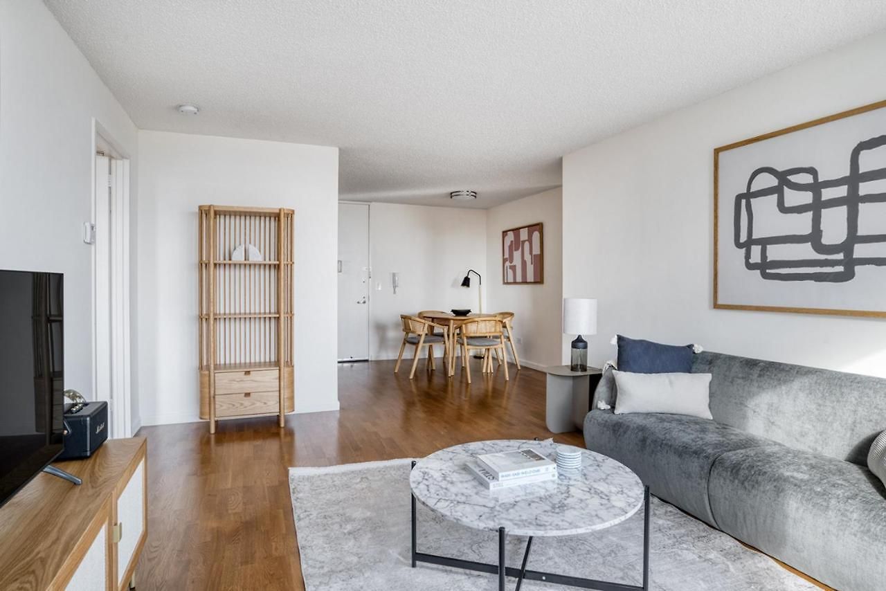 Ues 2br W Elevator Doorman Gym Nr Park Nyc-1072 New York