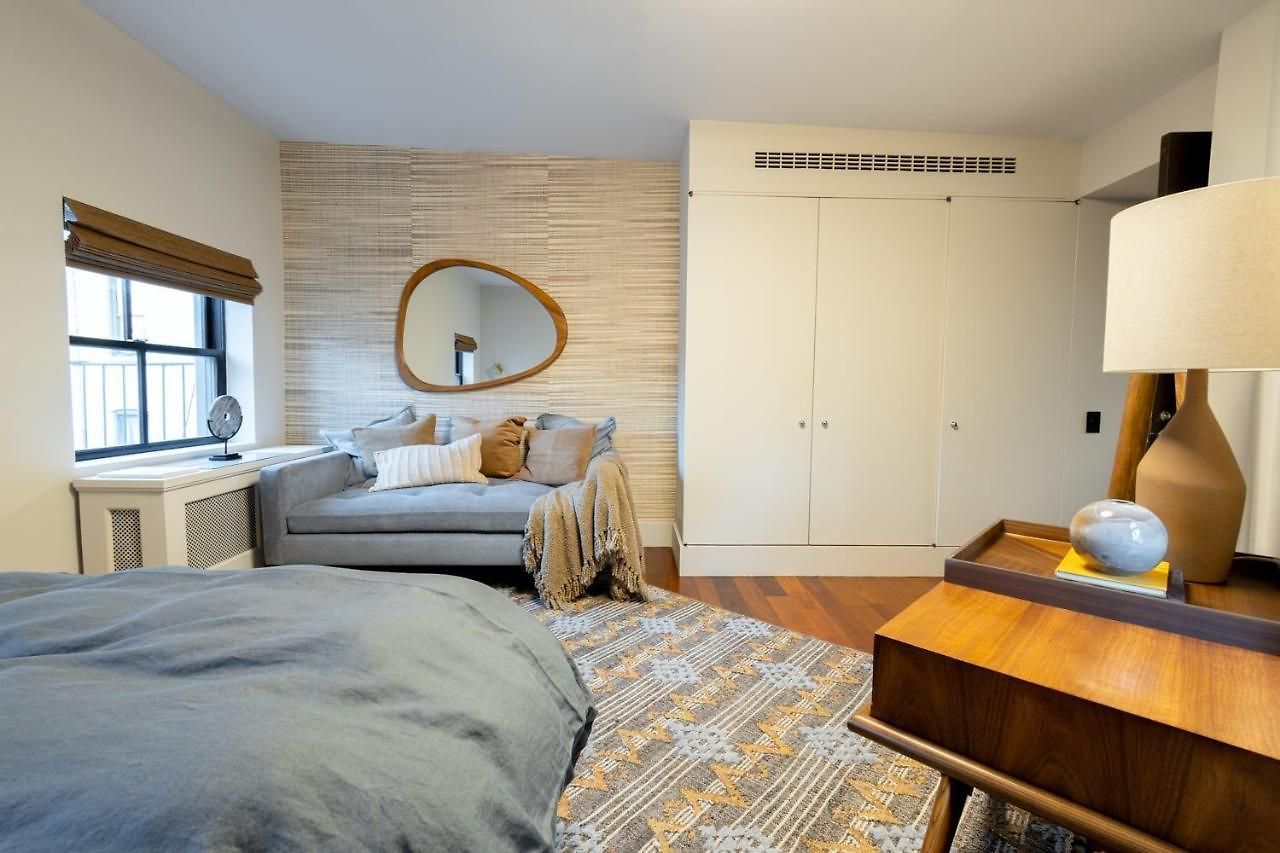 Apartment E10-3 3br Designer Townhouse *