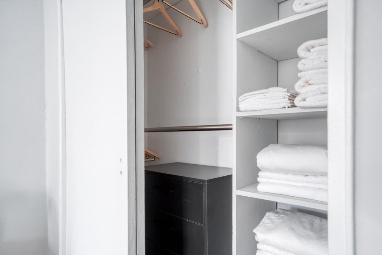 Lenox Hill 2br W Elevator Doorman Nyc-1012 *