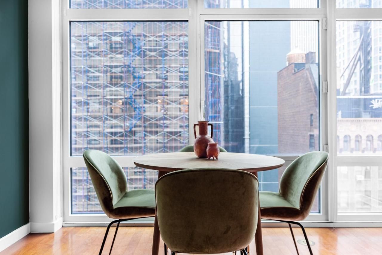 Midtown 1br W Doorman Gym Nr Times Sq Nyc-697 Apartment New York
