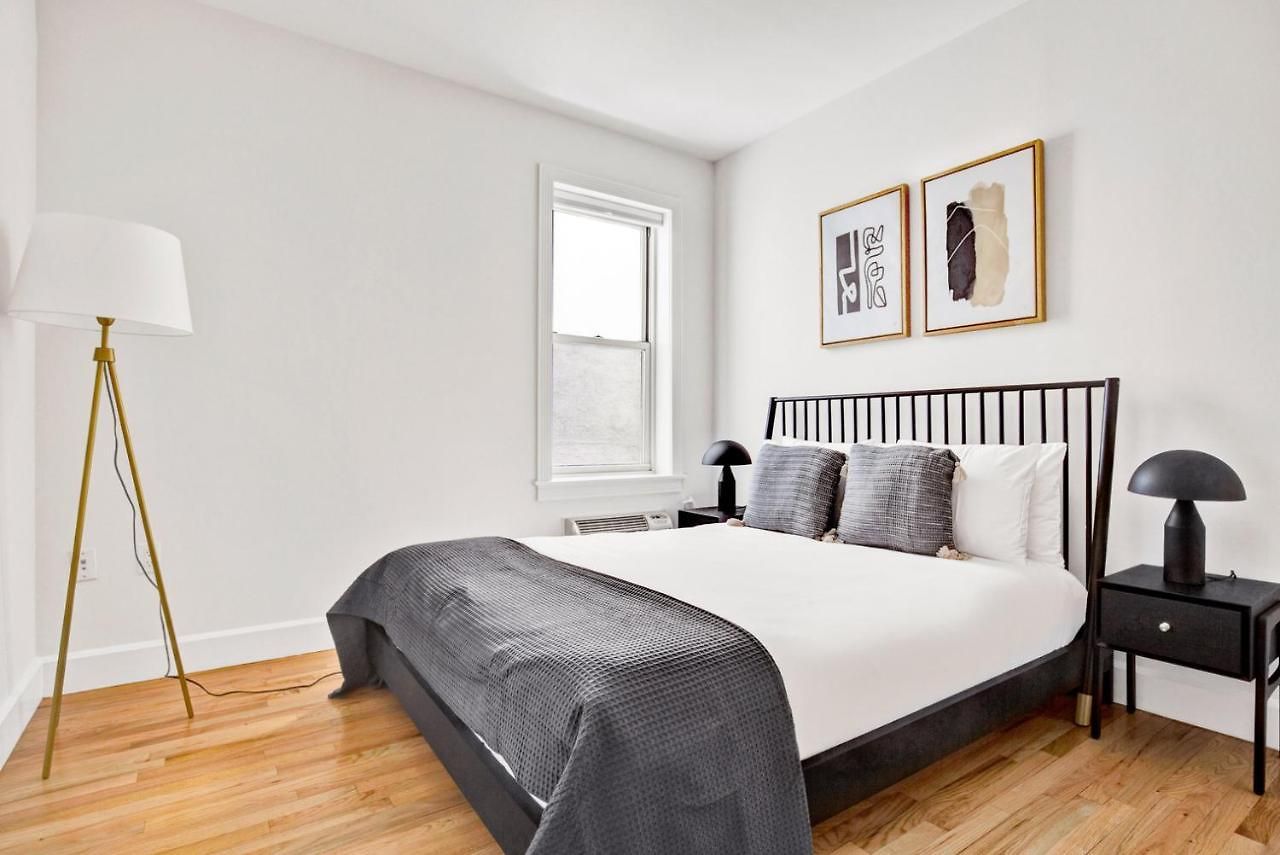 Apartment Ues 2br W Doorman Nr Met Park Nyc-716 New York