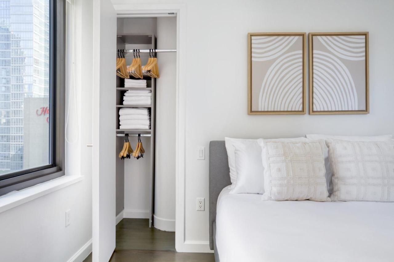 Amazing Midtown W 1br W Gym Nr Times Sq Nyc-650 * New York