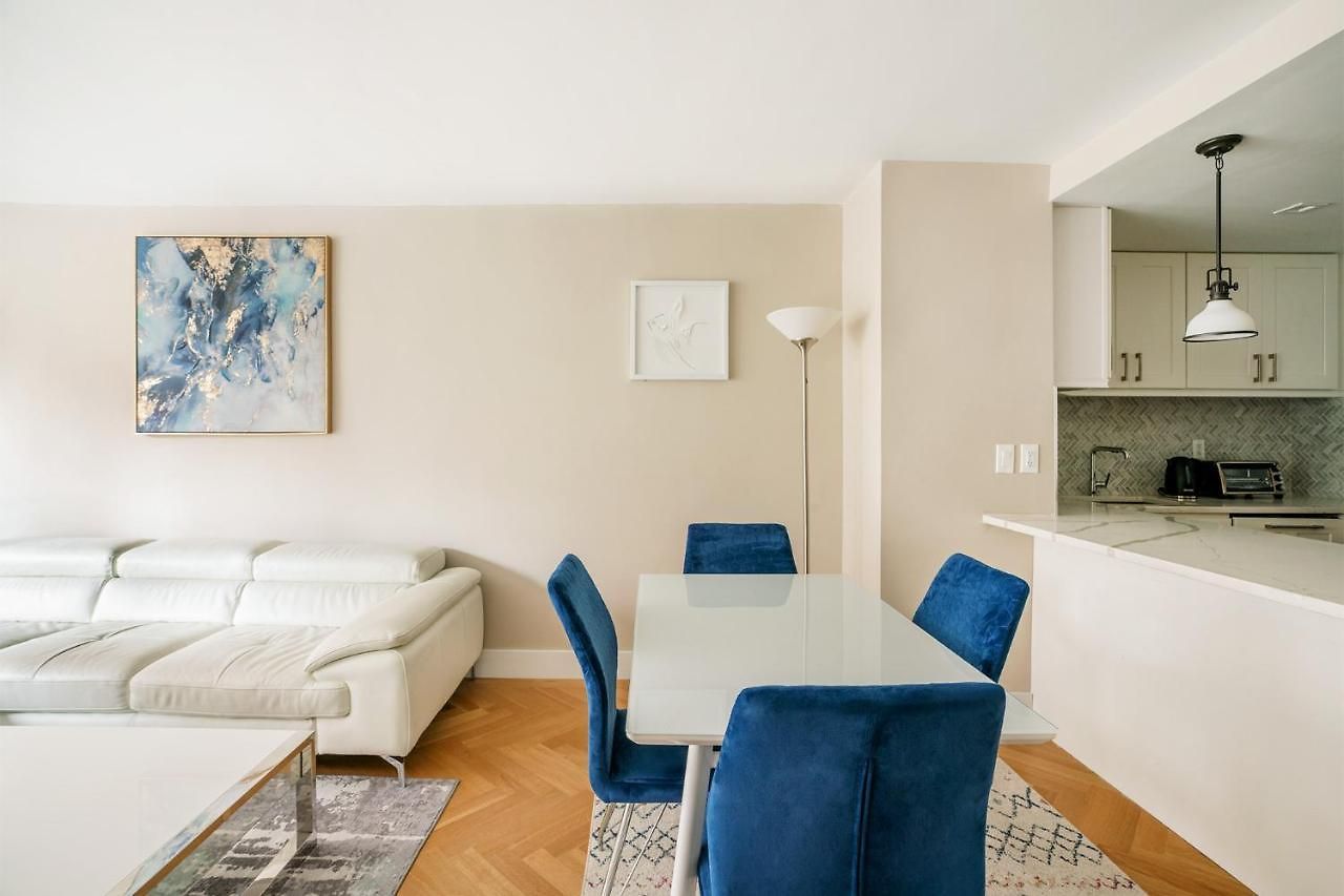 Elegant East Side Apartment New York