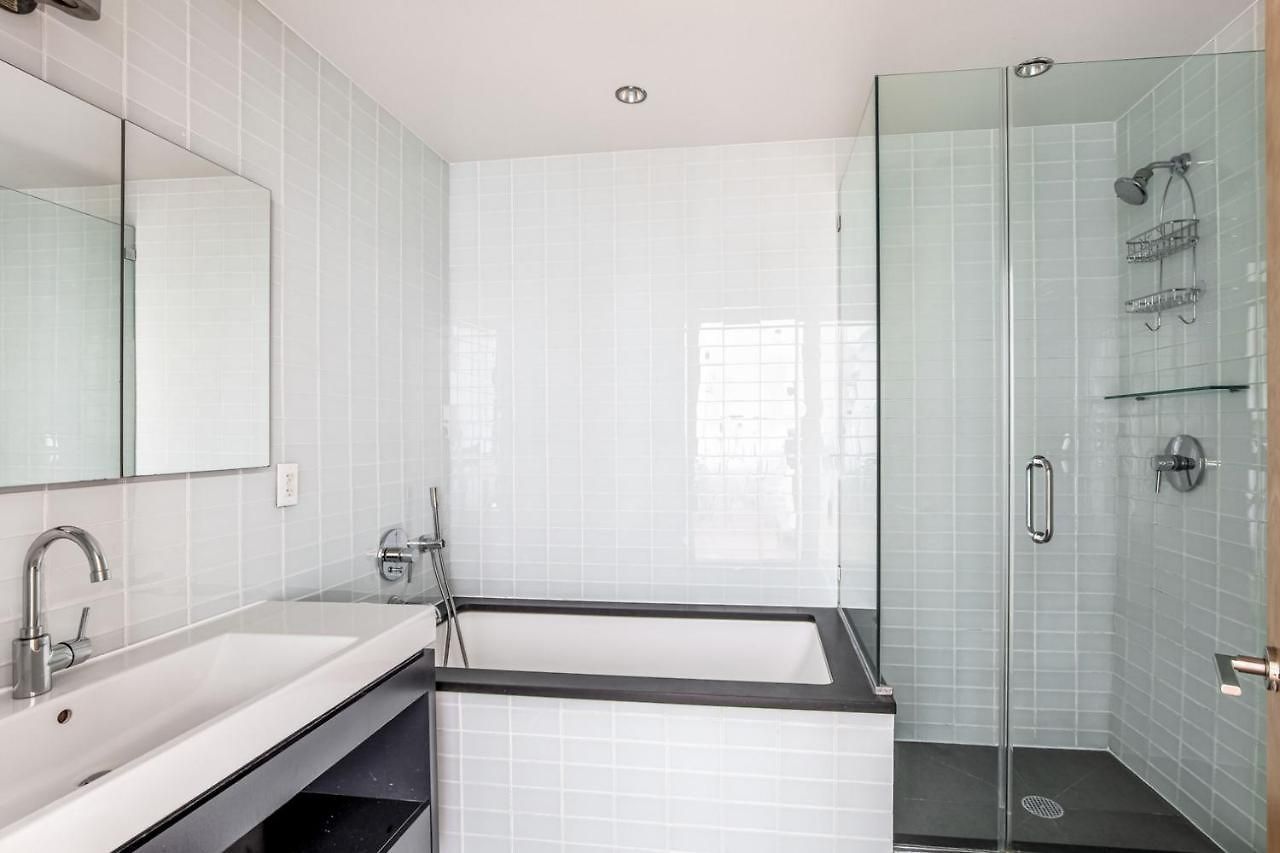 Apartment Midtown West 1br W Gym Wd Doorman Nr Hudson Nyc-1102