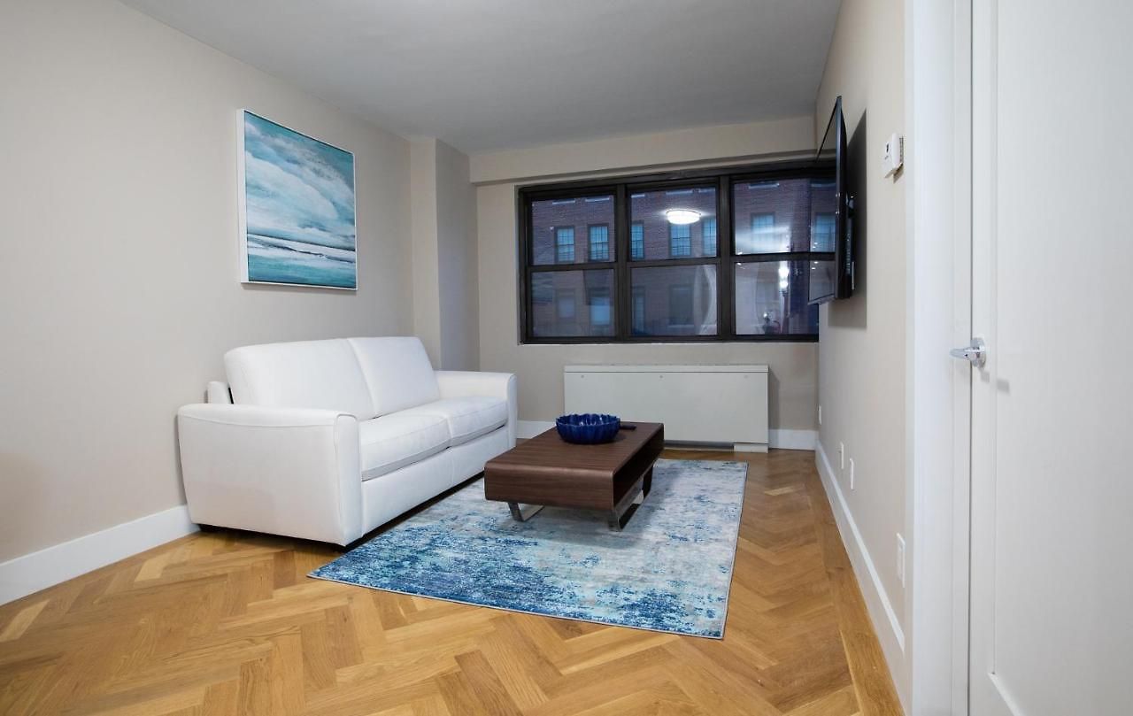 Apartment Elegant East Side New York