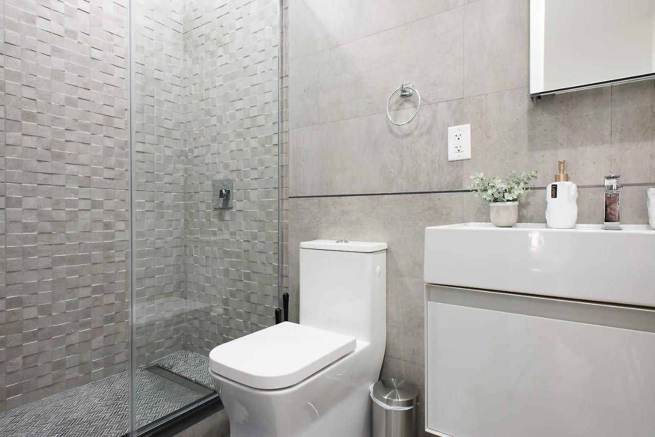 78-3b New Junior 1 Bedroom Prime Ues Wd In Unit Apartment