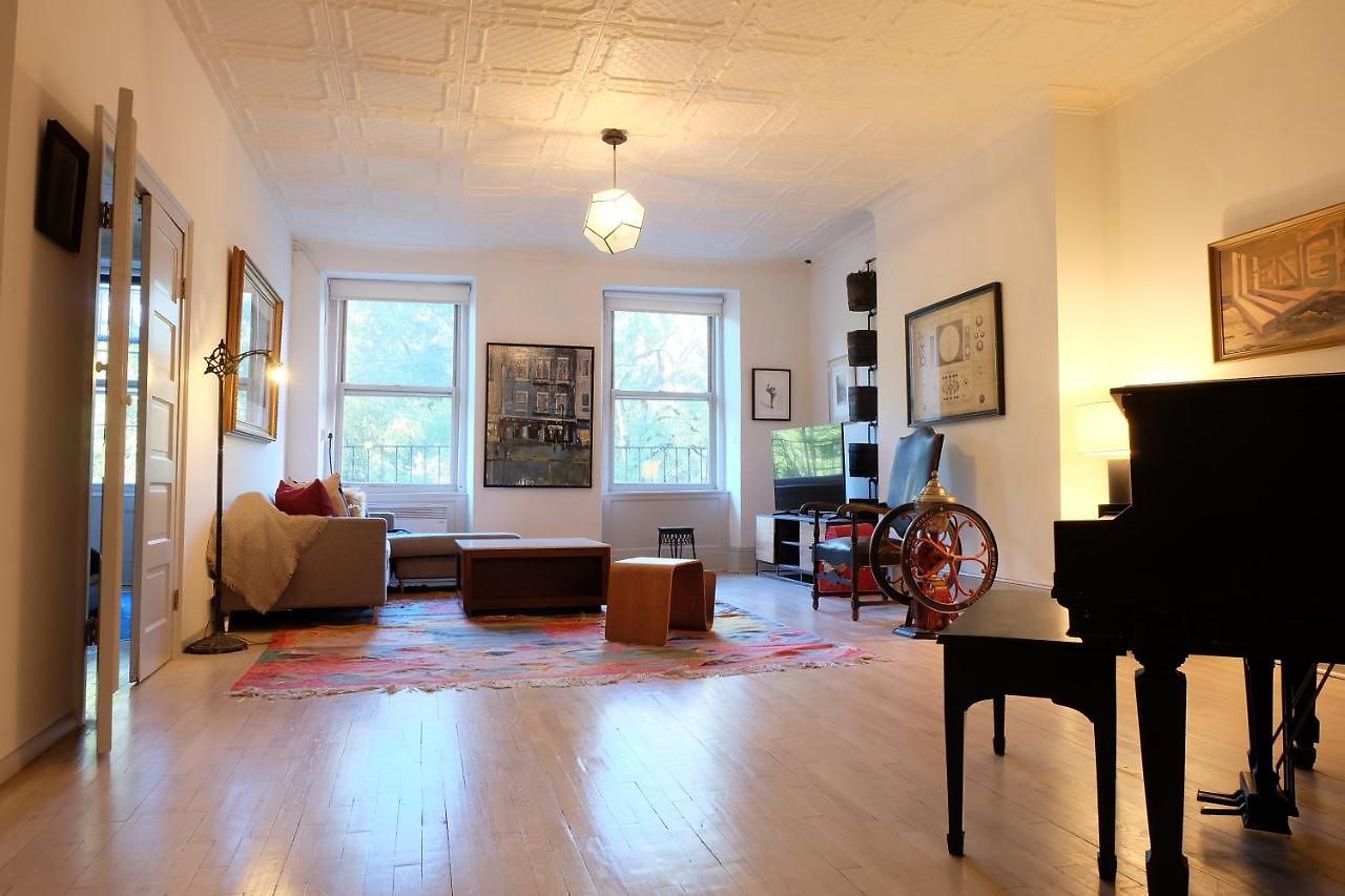 1830's Historic Merchant House On The Park Les * New York