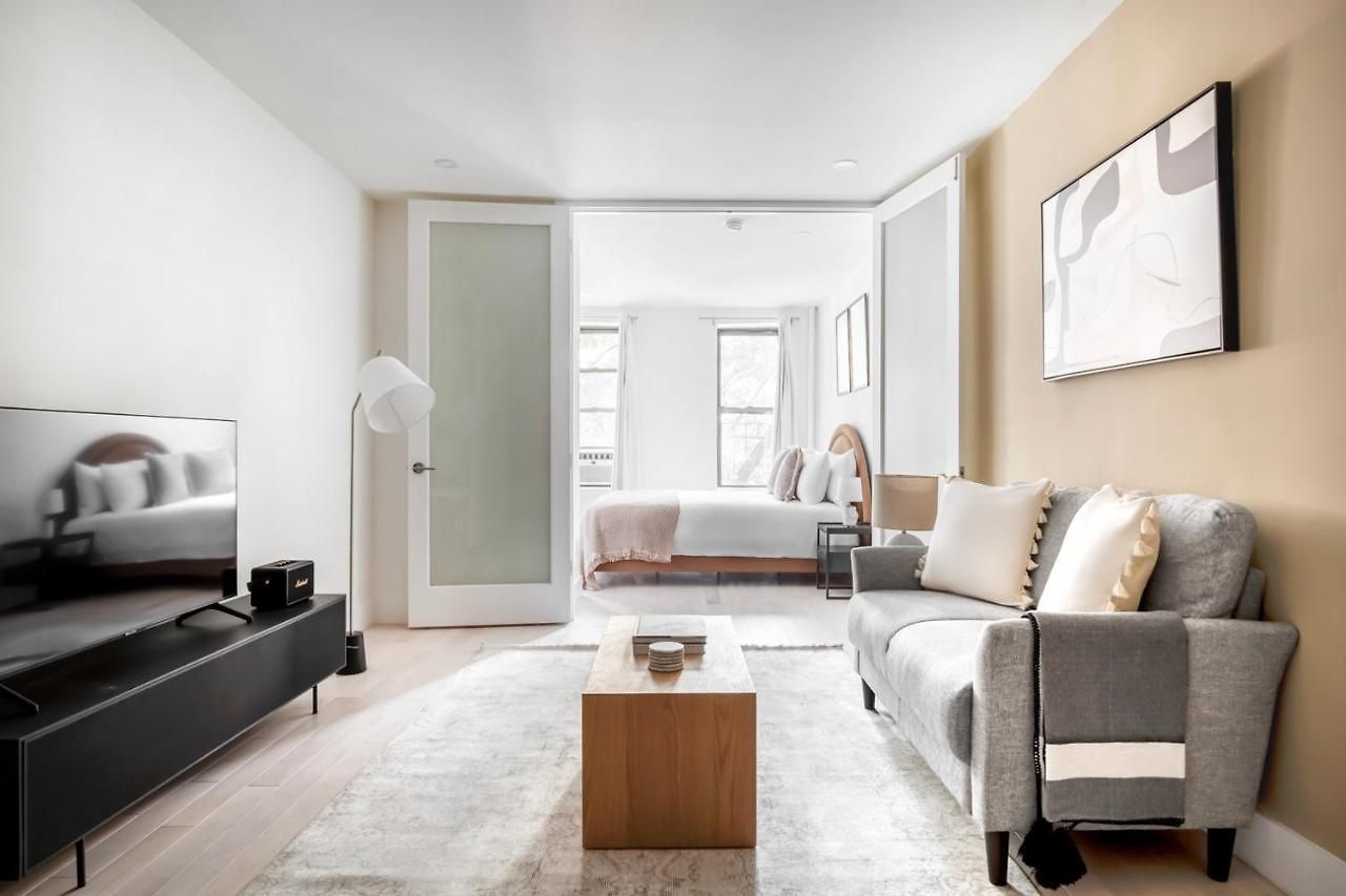 East Village 1br W Wd Nr Union Sq Nyc-936 *