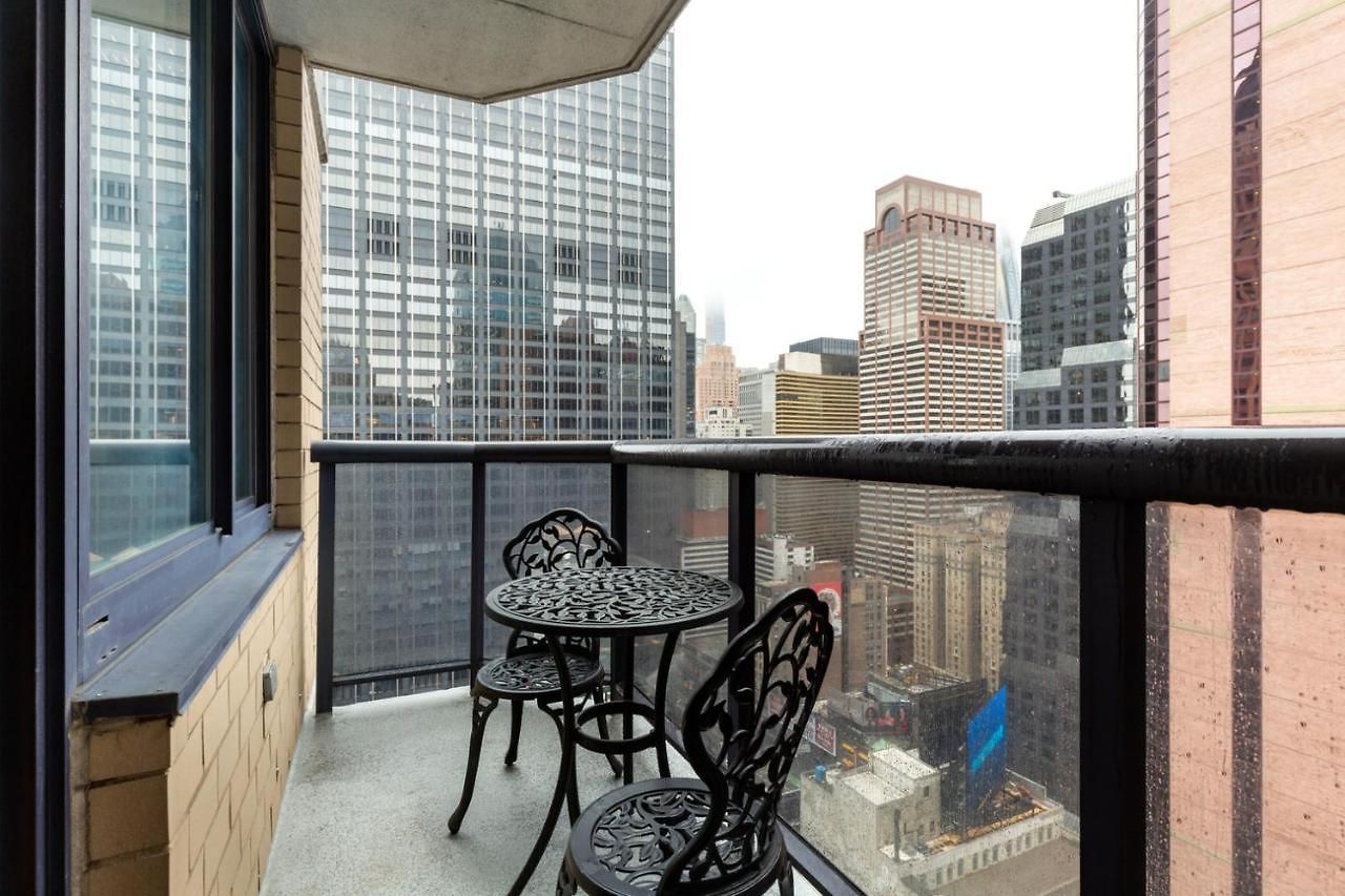 1br Nr Times Sq W Indoor Pool Doorman Nyc-50 Apartment