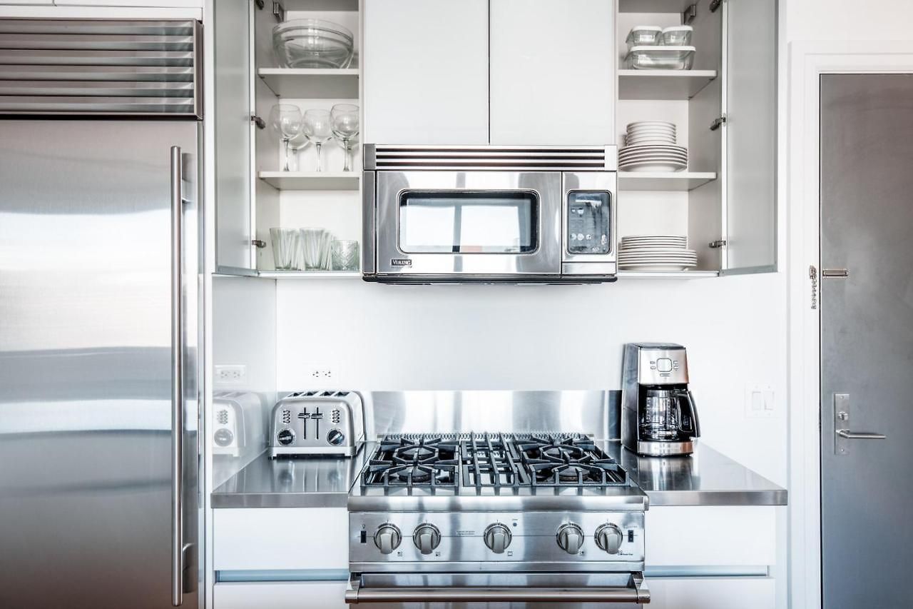 Hells Kitchen 1br W Doorman Nr Park Nyc-525 *