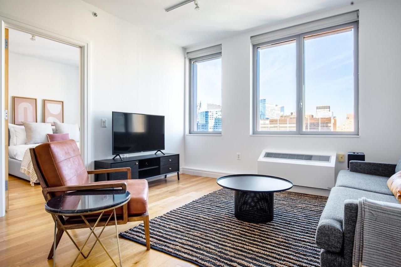 Hells Kitchen 1br W Doorman Nr Park Nyc-525 * New York