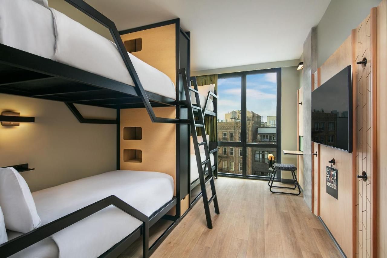 Moxy Brooklyn Williamsburg 3*