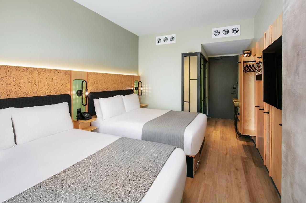 Moxy Brooklyn Williamsburg 3* New York