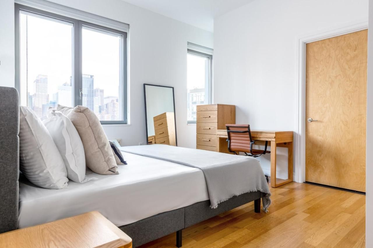 Apartment Hells Kitchen 2br W Doorman Nr Park Nyc-522 New York