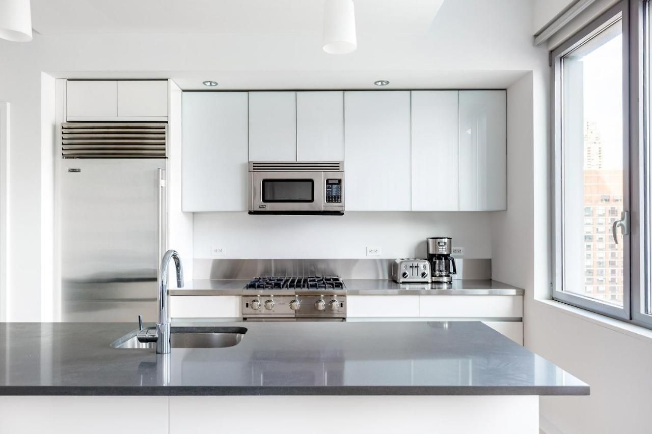 Hells Kitchen 2br W Doorman Nr Park Nyc-522 Apartment *