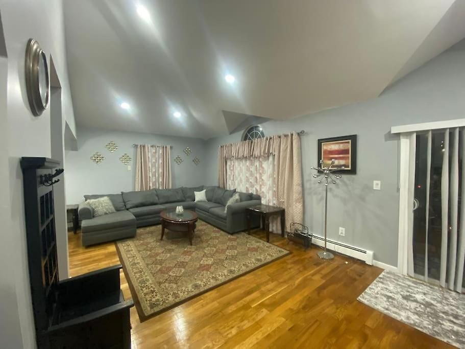 Be Our Guest Close To Jfk/lga Apartment