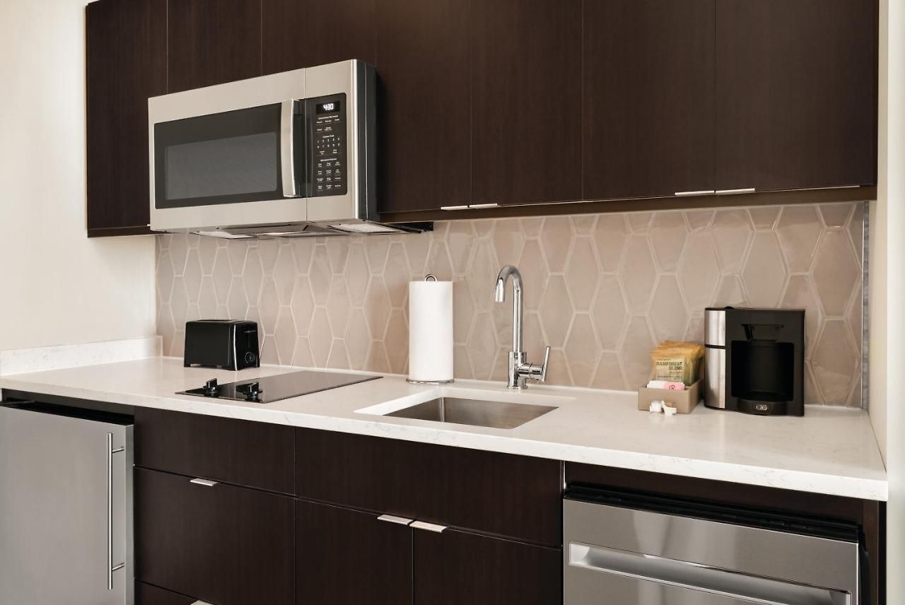 By Marriott Jfk Airport 3*