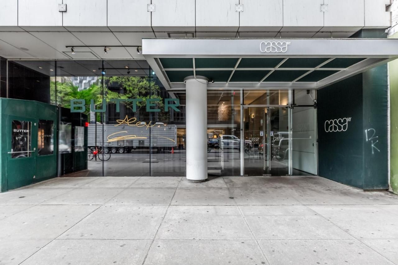 Midtown 1br W Doorman Gym Wd Nr Rock Center Nyc-1128 Apartment *