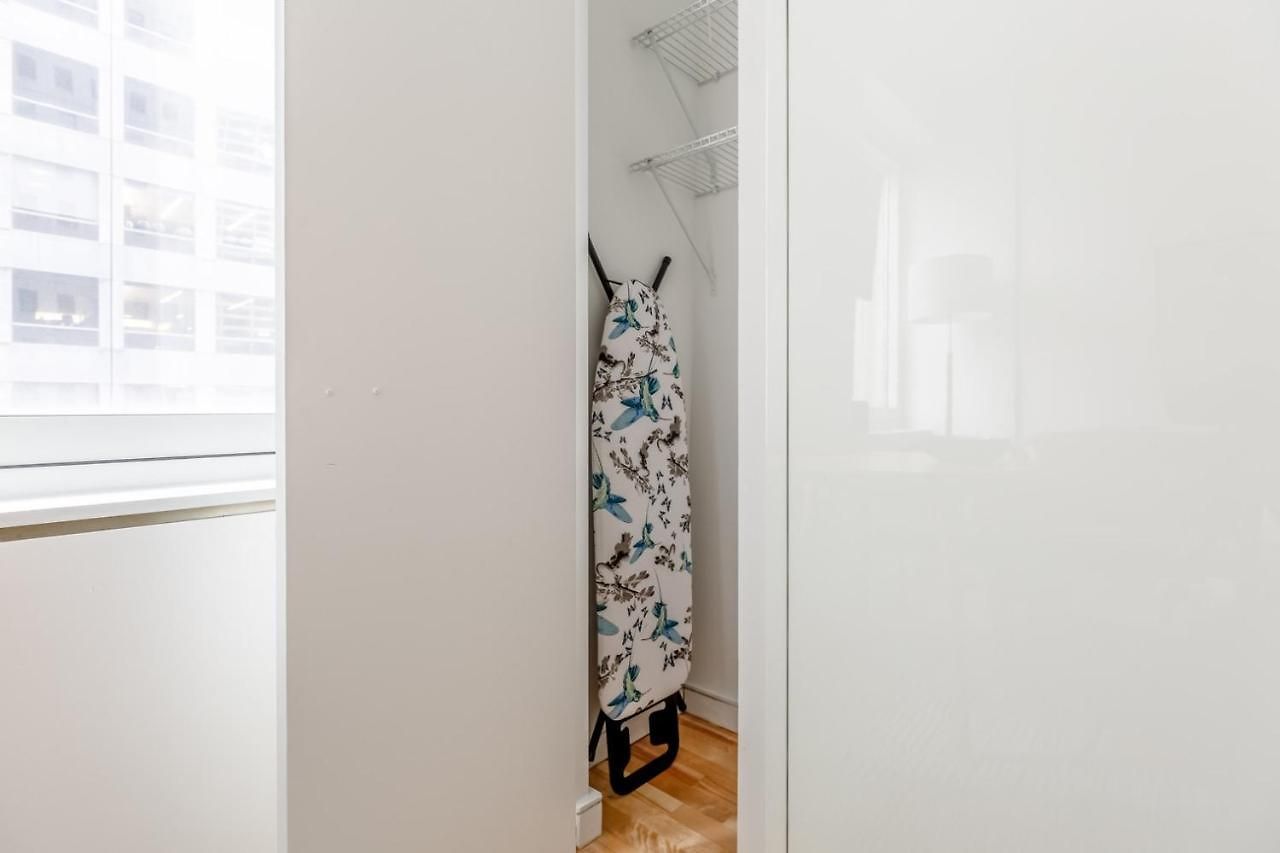 Midtown 1br W Doorman Gym Wd Nr Rock Center Nyc-1129 New York