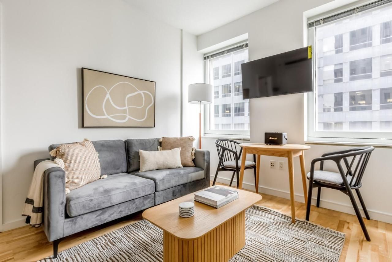 Apartment Midtown 1br W Doorman Gym Wd Nr Rock Center Nyc-1129 New York