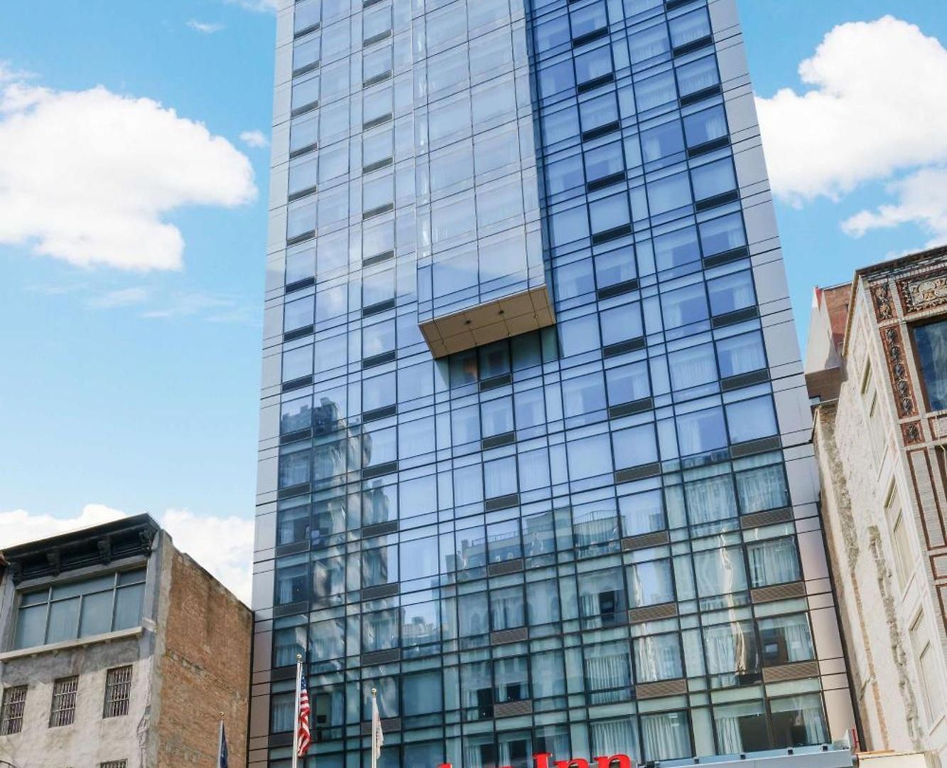 Hilton Garden Times Square North 3*