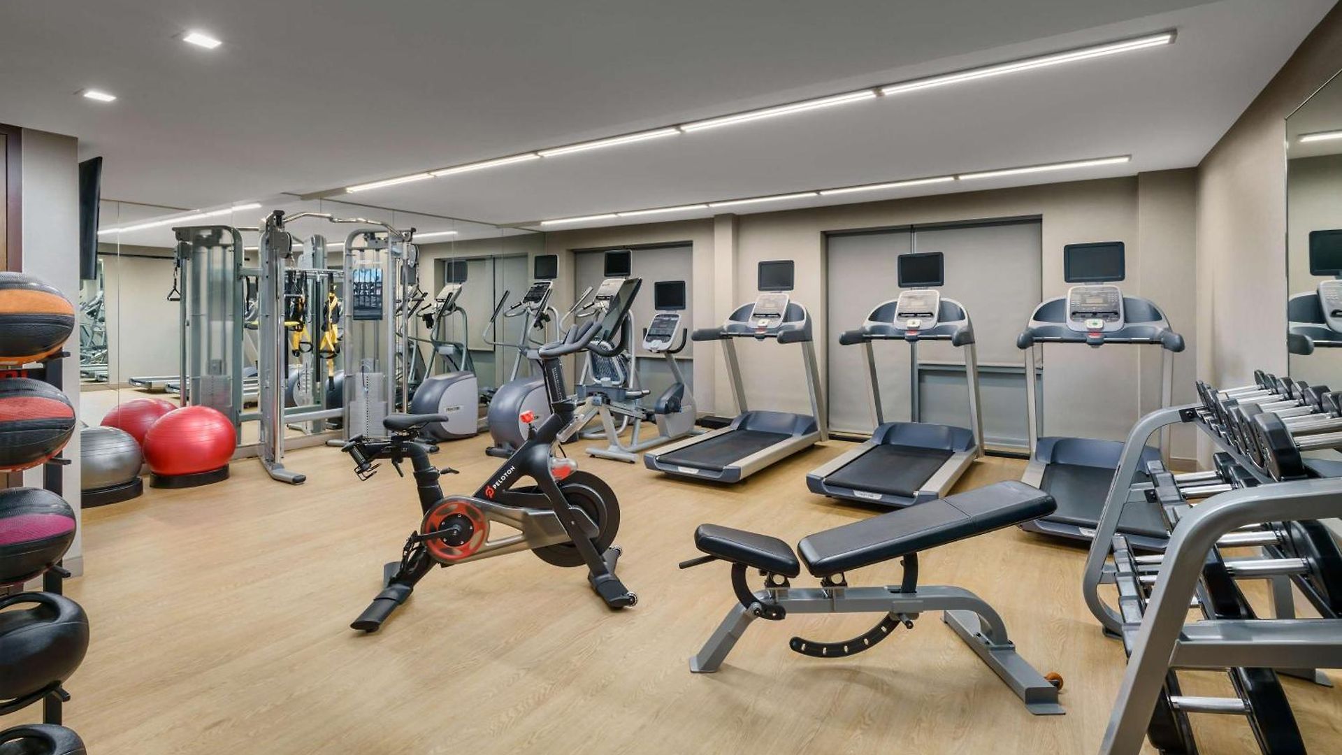 Hilton Garden Times Square North 3*