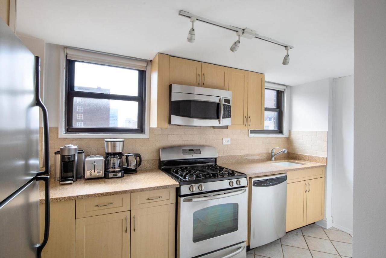 Apartment Midtown E 1br Office Nook Doorman Gym Nyc-43 New York