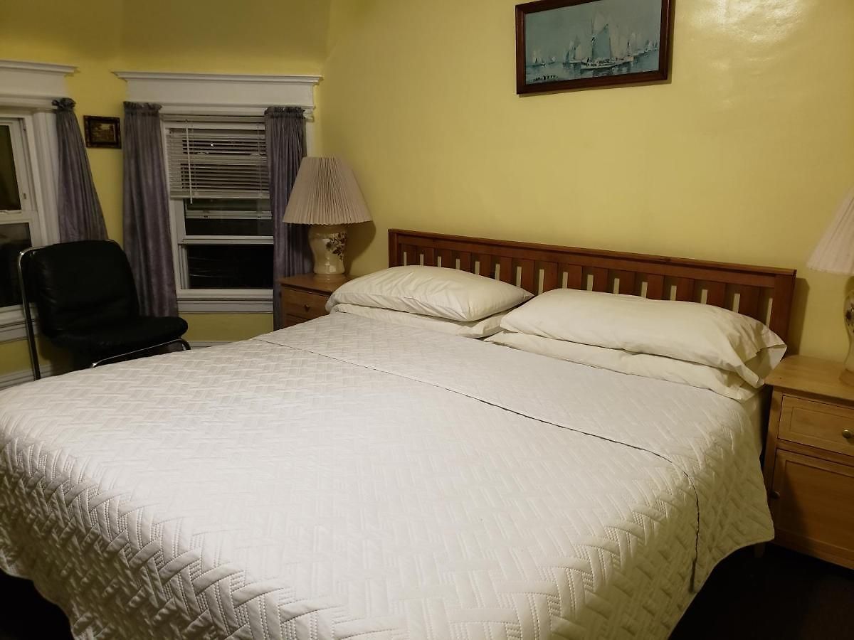 Harbor House Bed & Breakfast New York