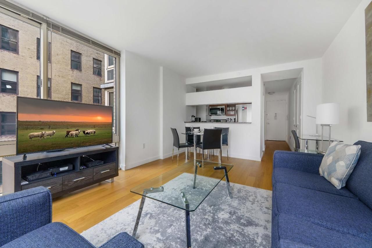 Global Luxury At The Marc Apartment New York
