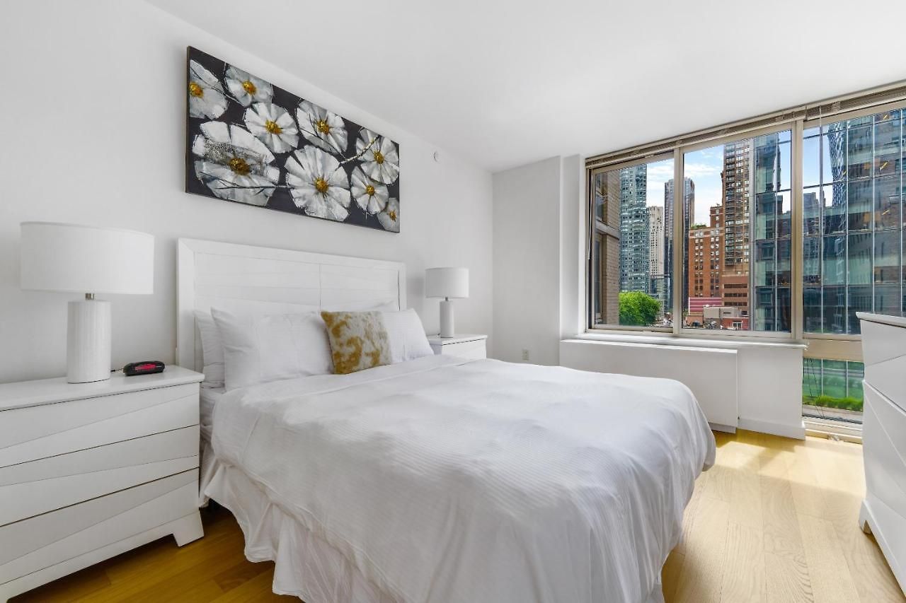 Apartment Global Luxury At The Marc New York
