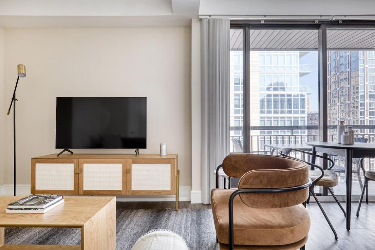 Apartment Ues 1br W Gym Doorman Nr Carl Schurz Park Nyc-653 *