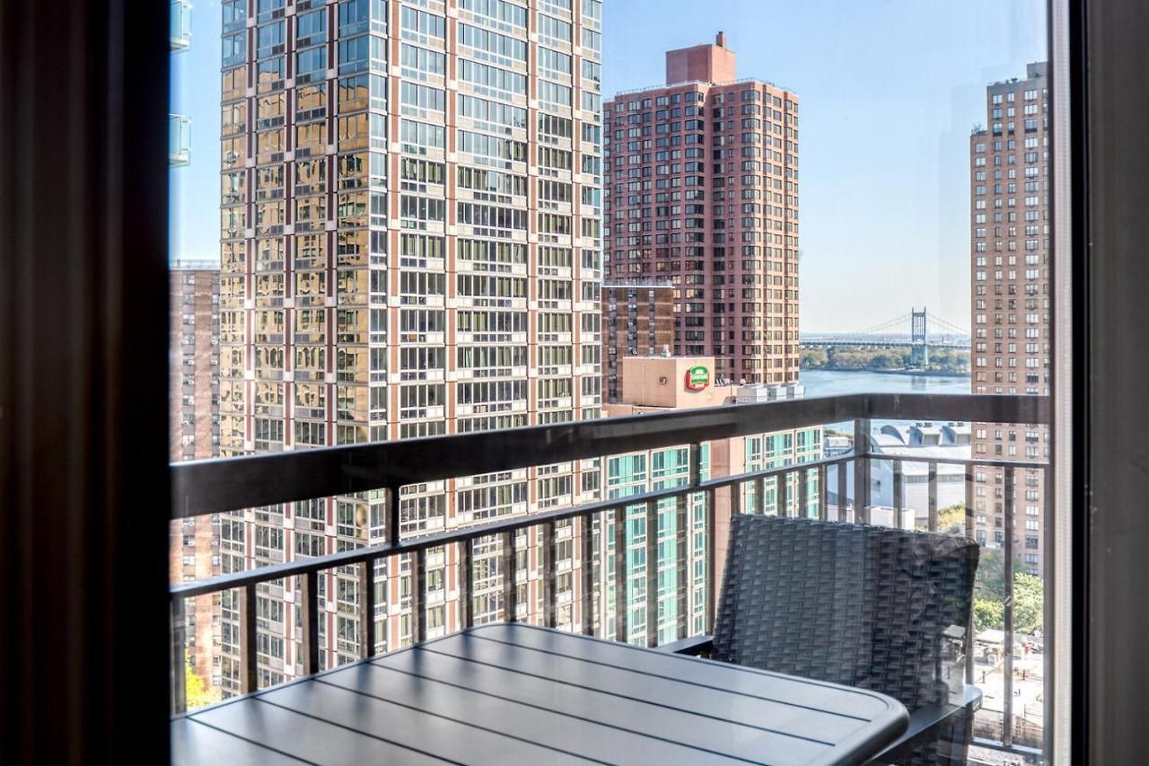 Apartment Ues 1br W Gym Doorman Nr Carl Schurz Park Nyc-653