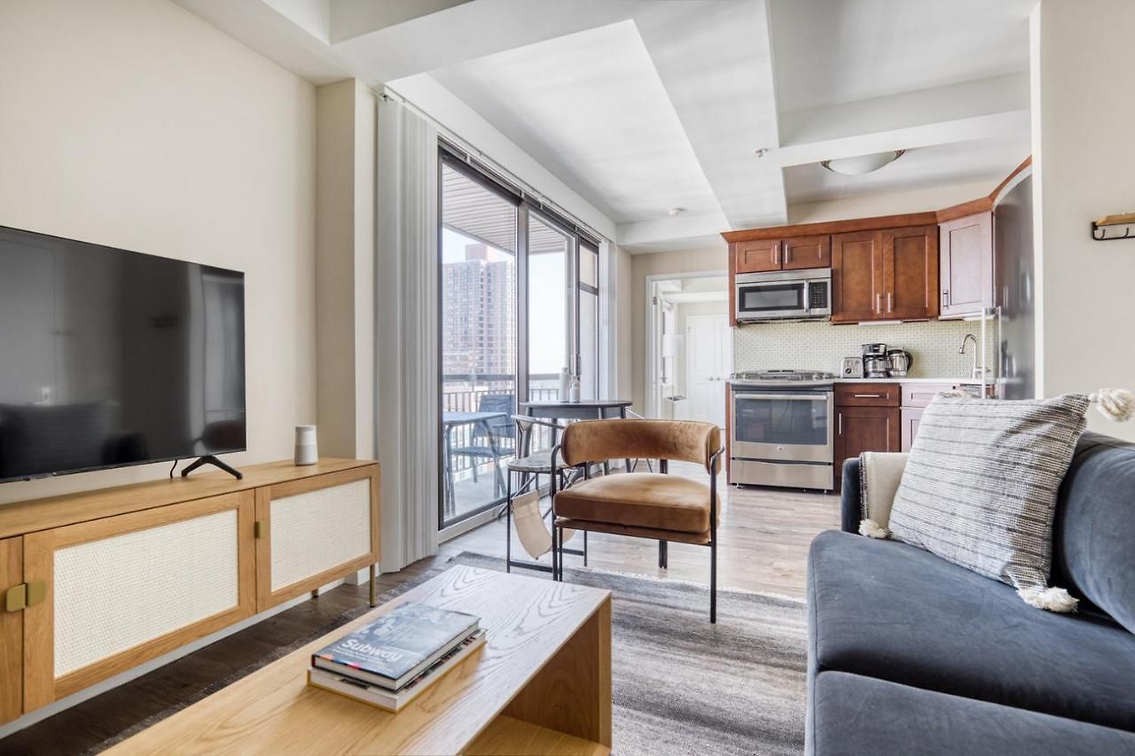 Apartment Ues 1br W Gym Doorman Nr Carl Schurz Park Nyc-653