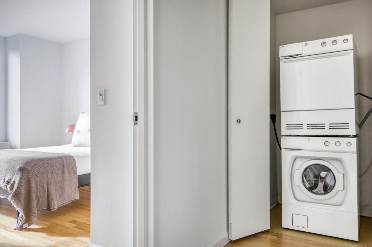 Apartment Lic 1br W Doorman Gym Pool Nr E River Nyc-690 *