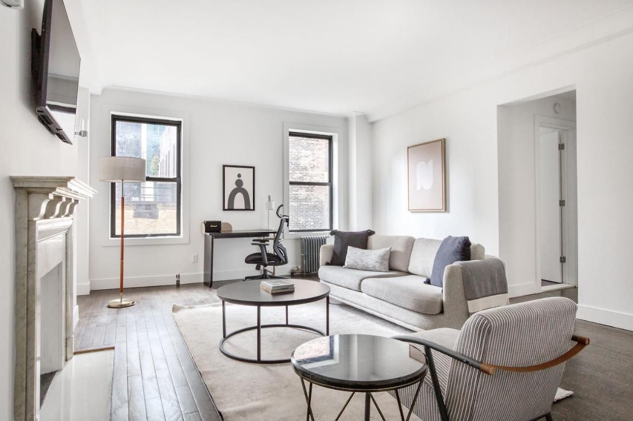 Midtown 2br W Doorman Wd Nr Park Nyc-1144