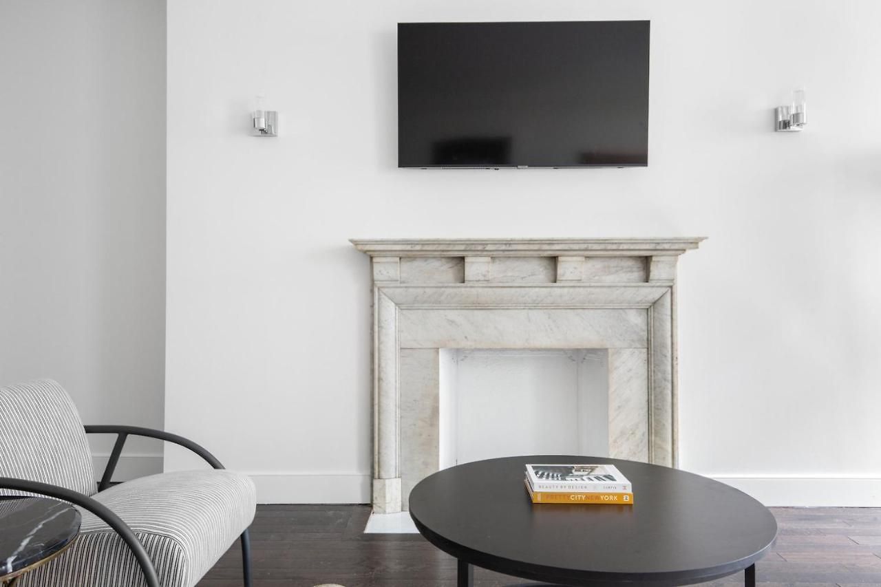 Midtown 2br W Doorman Wd Nr Park Nyc-1144 Apartment