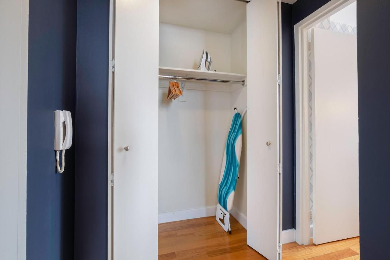 Modern Bright Times Sq 1br W Indoor Pool Nyc-8