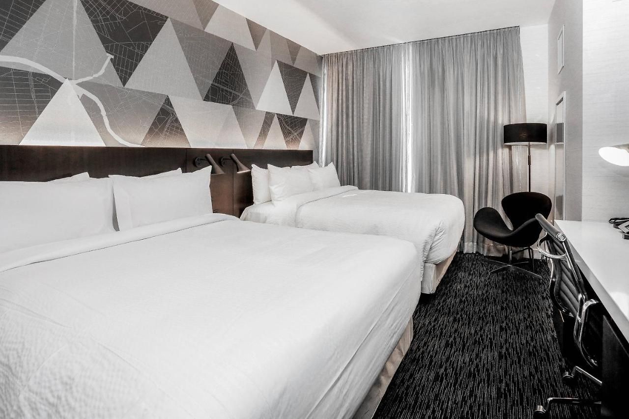 Courtyard By Marriott Long Island City/new York Manhattan View Hotel New York