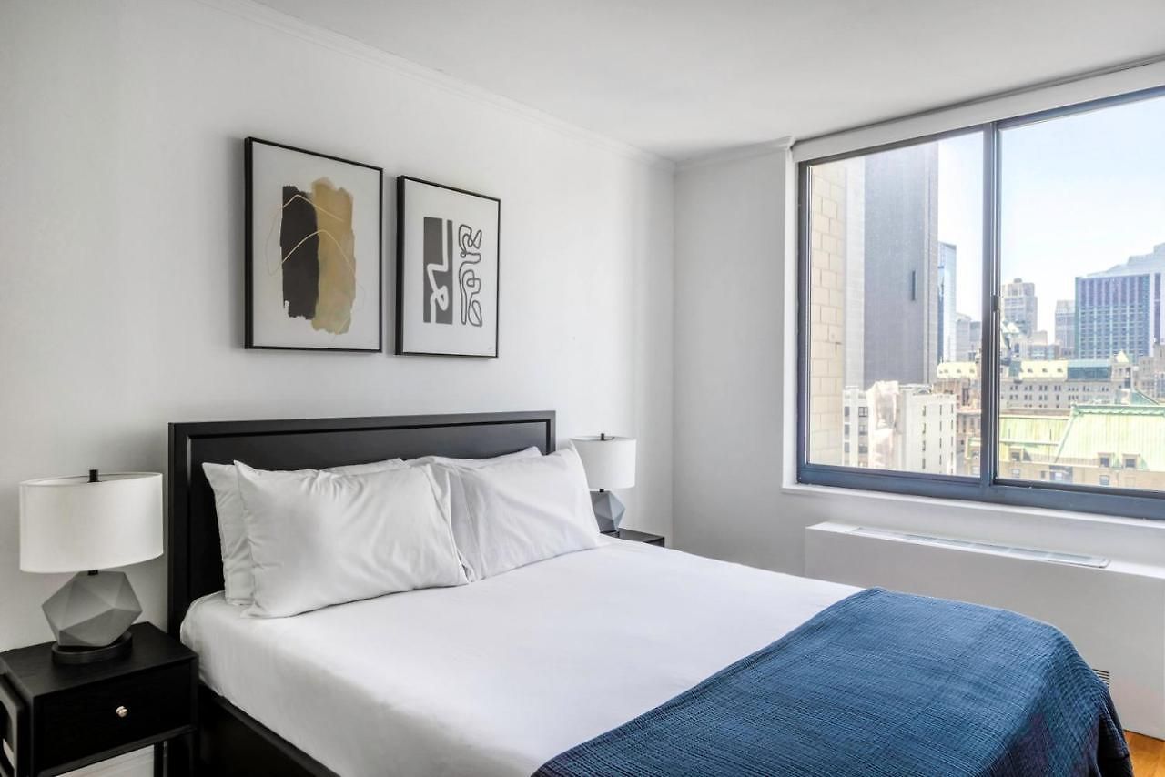 Sq 1br W Great Views Indoor Pool Nyc-29 *