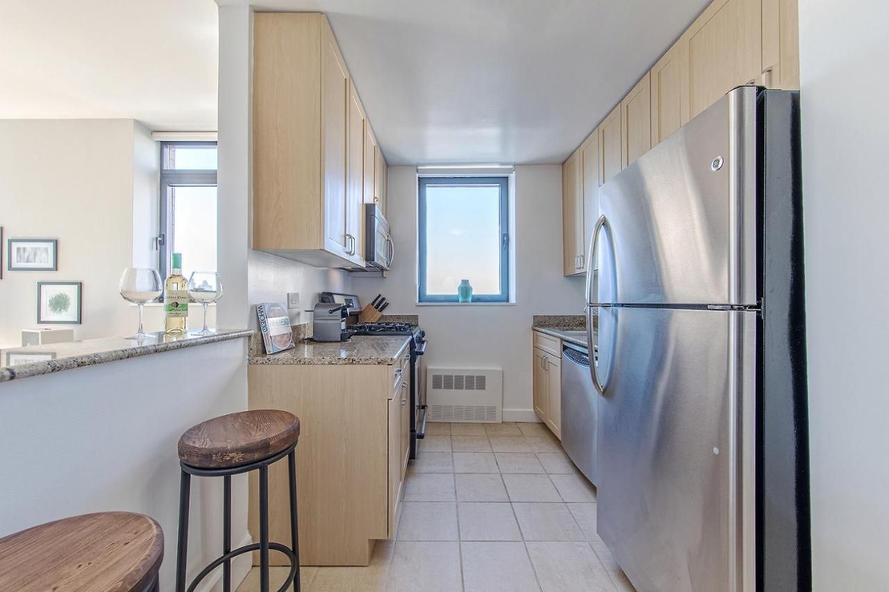 Modern Bright Times Sq 1br W Indoor Pool Nyc-8 * New York