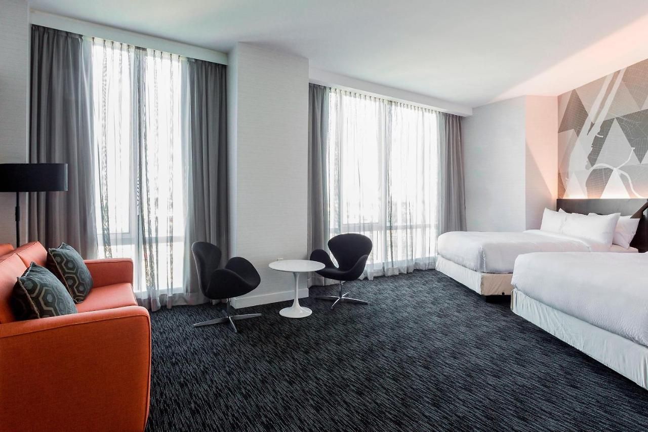 Hotel Courtyard By Marriott Long Island City/new York Manhattan View 3*