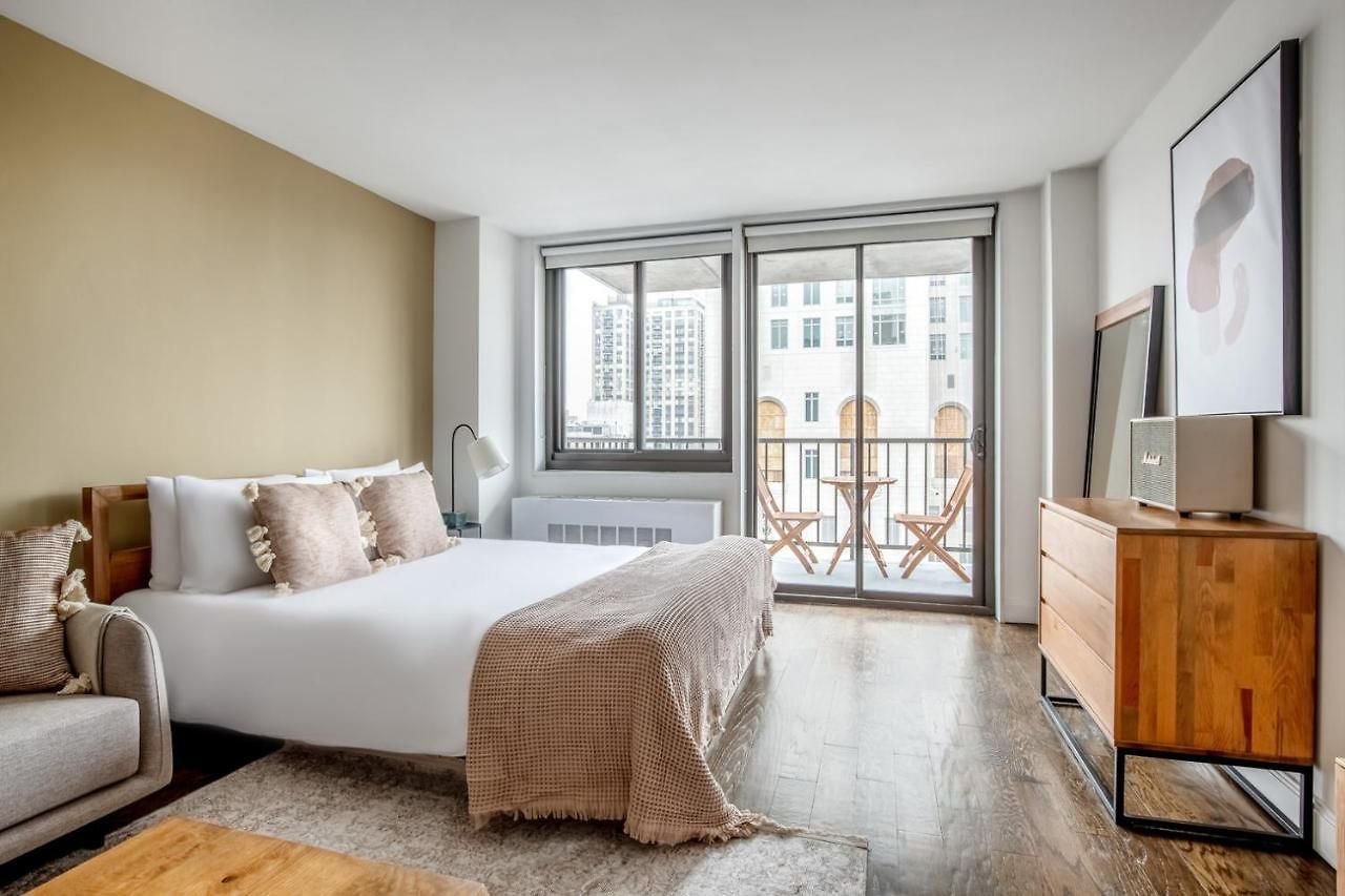 Ues W Balcony Gym Doorman Nyc-89 Apartment *