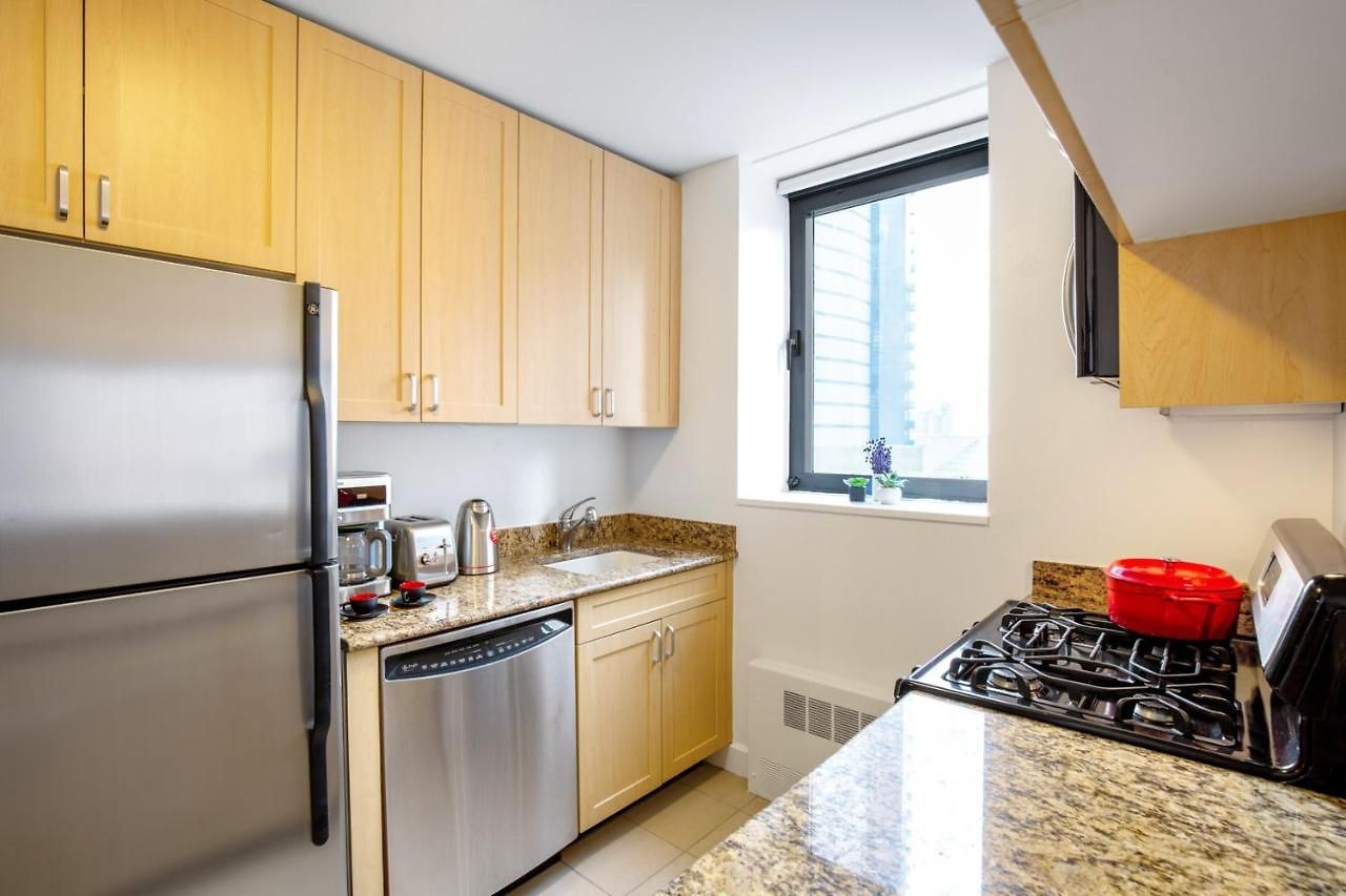 Apartment 1br Nr Times Sq W Indoor Rooftop Gym Nyc-141
