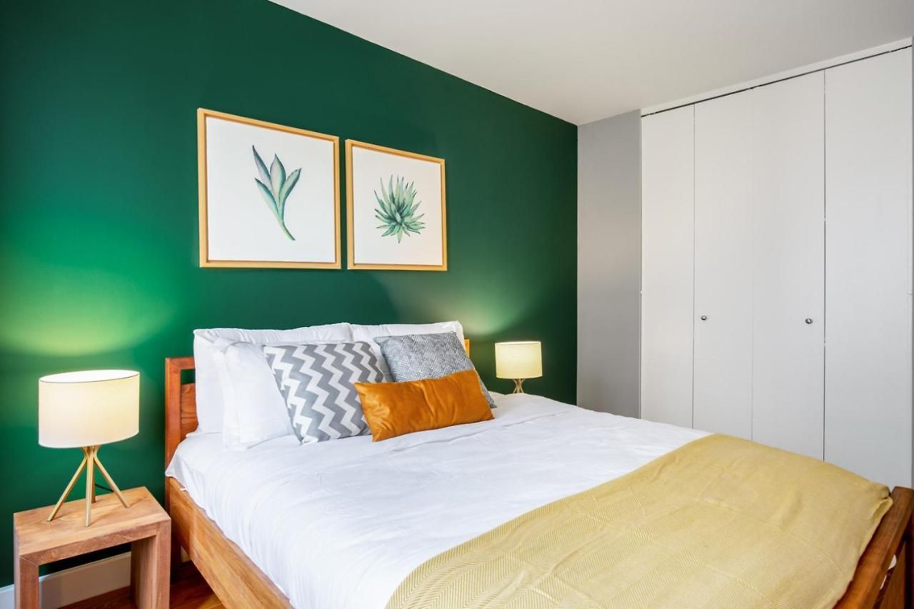 1br Nr Times Sq W Indoor Rooftop Gym Nyc-141