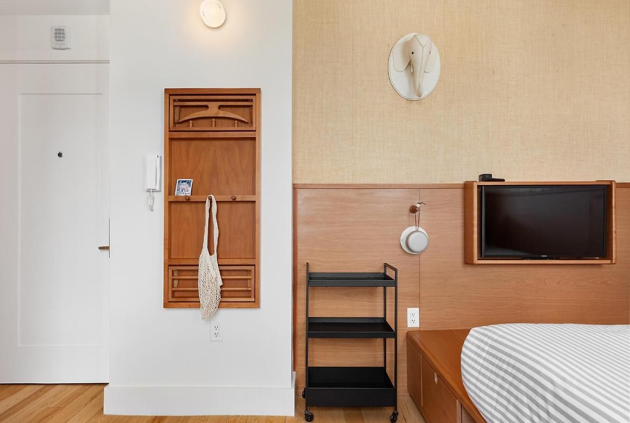 Hotel Untitled At 3 Freeman Alley