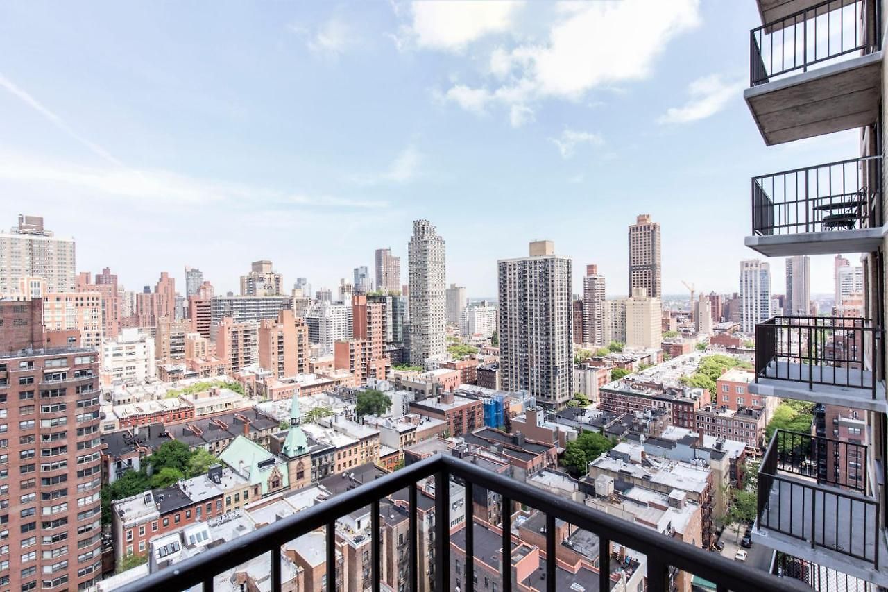 Apartment Ues W Balcony Gym Doorman Nyc-89 *