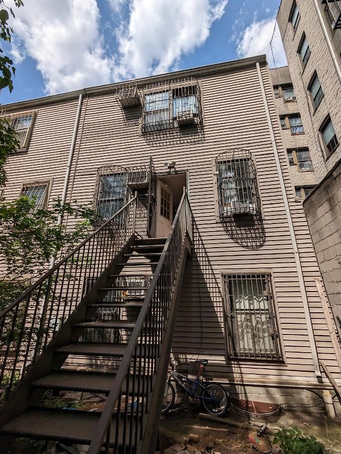 Williamsburg Private With Garden * New York